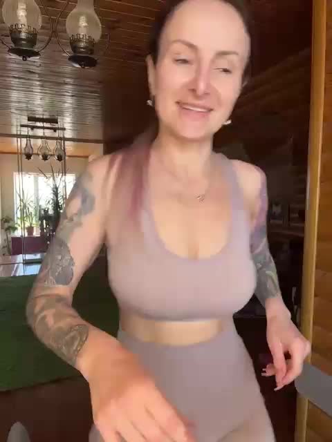 _AnnaMaria_ Live Sex April 24, 2026