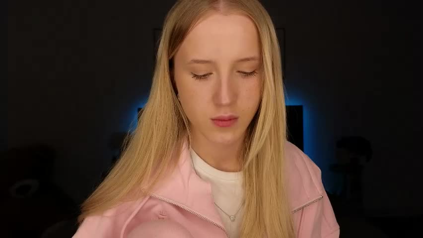 adele_armas Live Sex April 24, 2026