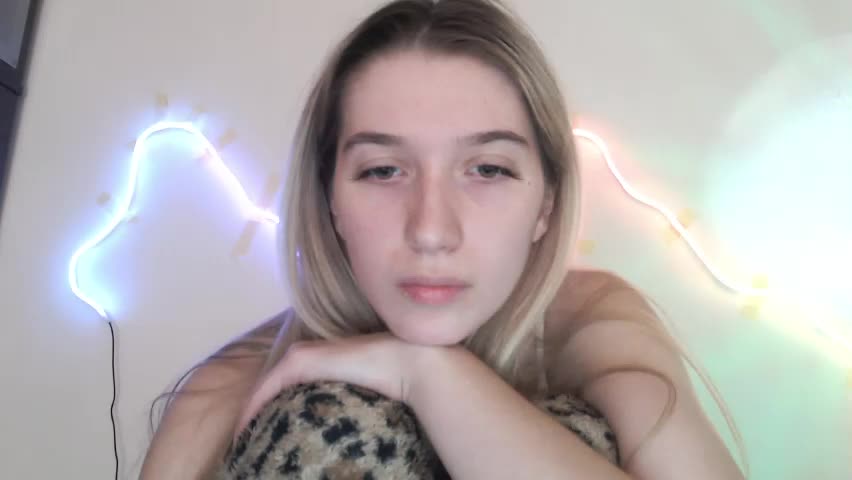 honeyveil Live Sex April 24, 2026