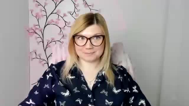 molly_moree Live Sex April 24, 2026