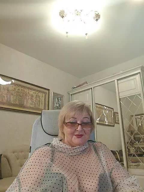 KarinkaSweet Live Sex April 24, 2026
