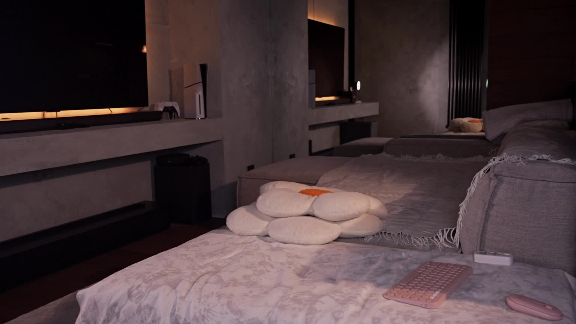 AlexisGrays Live Sex April 24, 2026