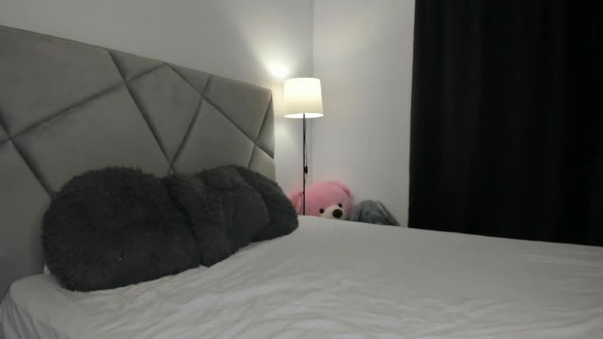 blueeyeslexxxy Live Sex April 25, 2026
