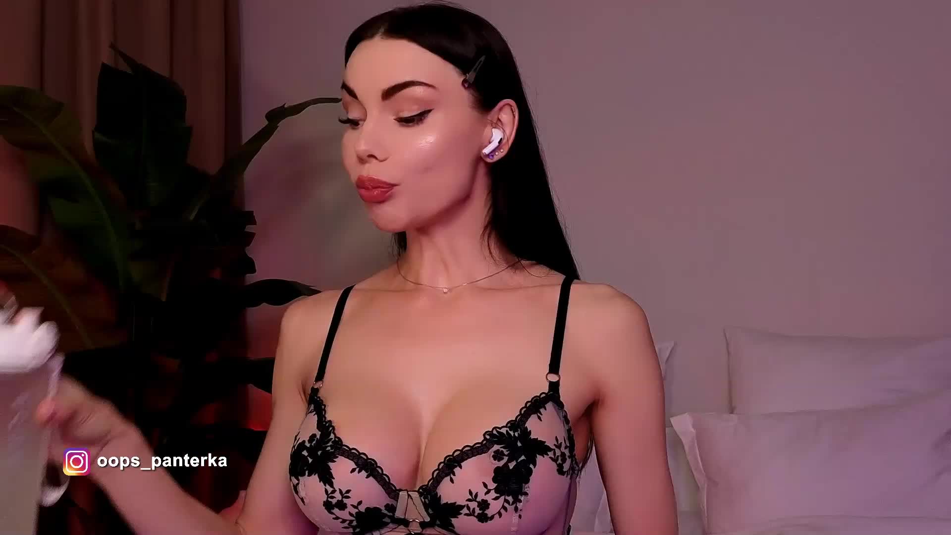 Amyleeplayss Live Sex April 25, 2026