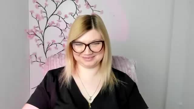 molly_moree Live Sex April 25, 2026