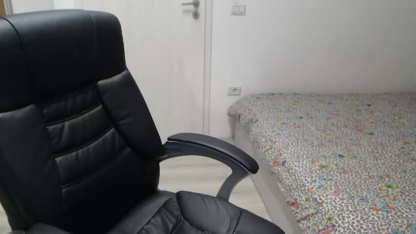 blue_eyes96 Live Sex April 25, 2026