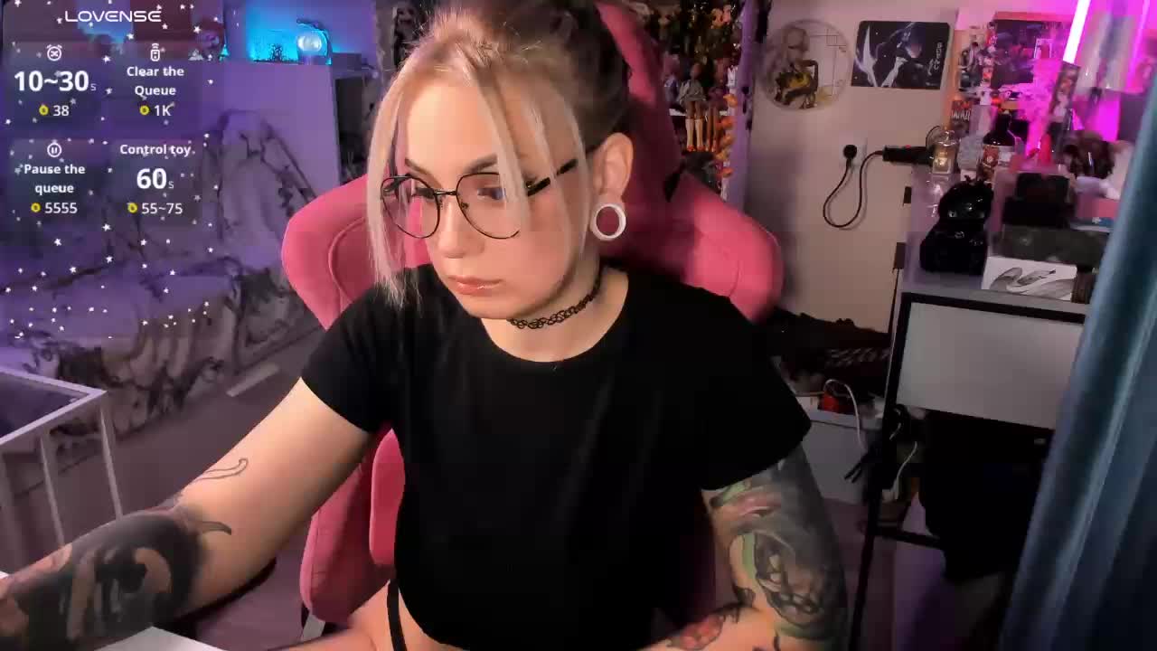 ChloeKohaku Live Sex April 25, 2026