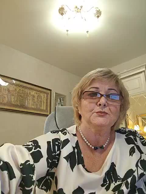 KarinkaSweet Live Sex April 26, 2026