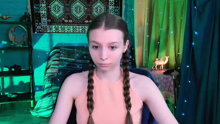 juliedaniel Live Sex April 26, 2026