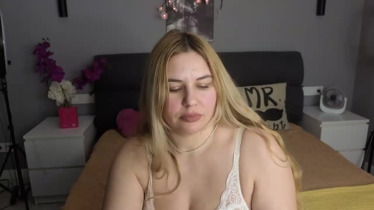 AvaQueen Live Sex April 26, 2026