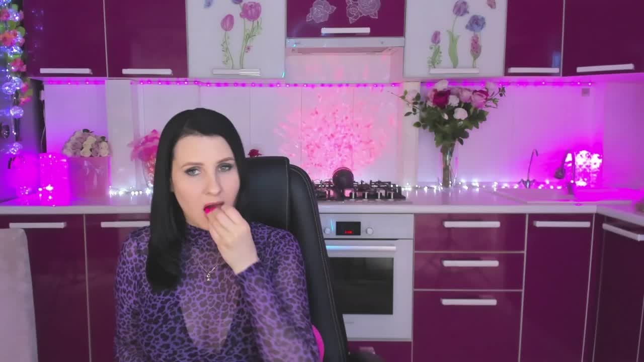 Olivija2020 Live Sex April 26, 2026