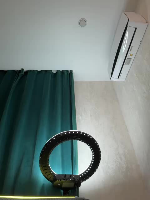 _Ellidi_ Live Sex April 27, 2026
