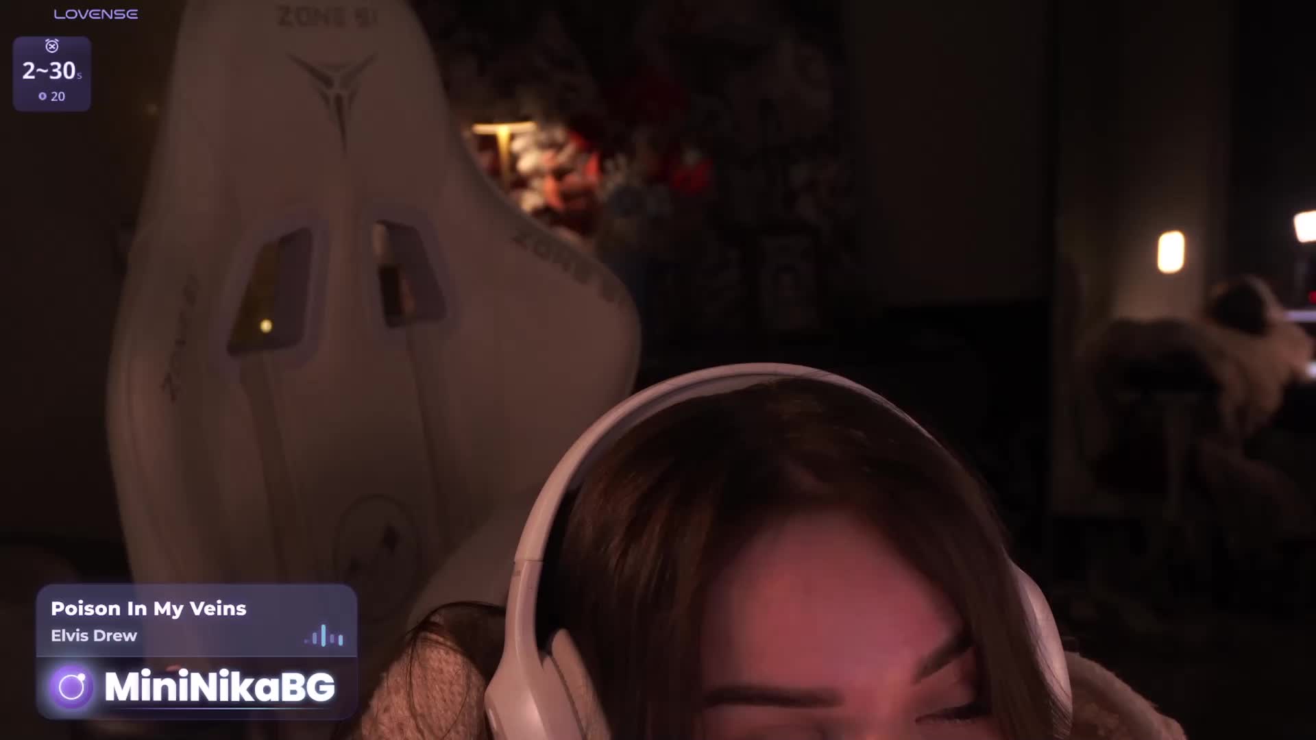 MiniNika Live Sex April 27, 2026