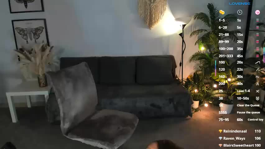 lily_dallass Live Sex April 27, 2026