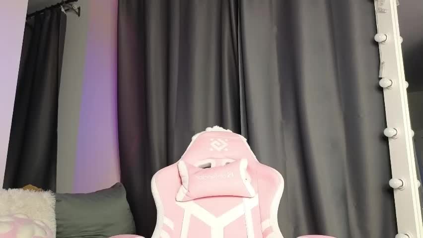 _eva_queen Live Sex April 27, 2026