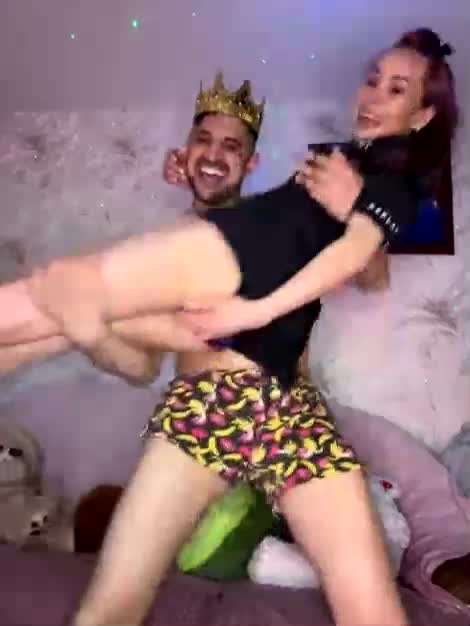 VIP17CoupleDream Live Sex April 28, 2026