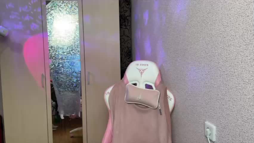 katrin_kristal Live Sex April 28, 2026