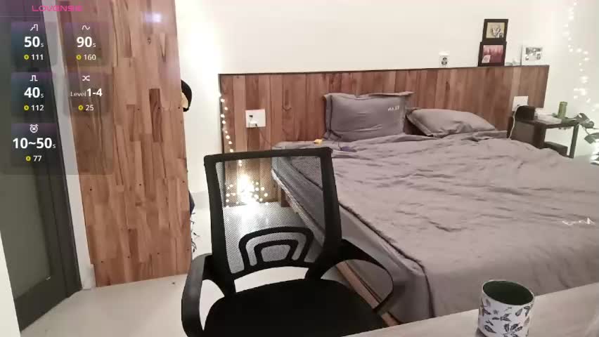 mia_boone Live Sex April 28, 2026