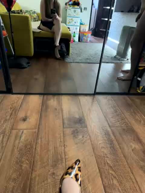 lolave Live Sex April 28, 2026