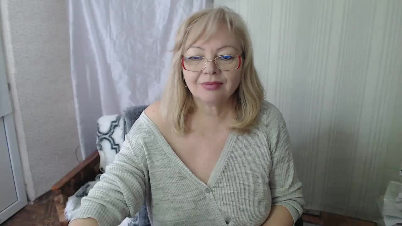 EvelynLoveShy Live Sex April 28, 2026
