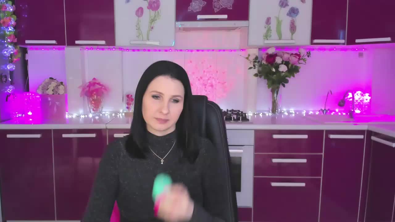 Olivija2020 Live Sex April 28, 2026