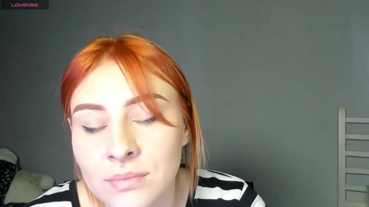 RedheadDevil Live Sex April 28, 2026