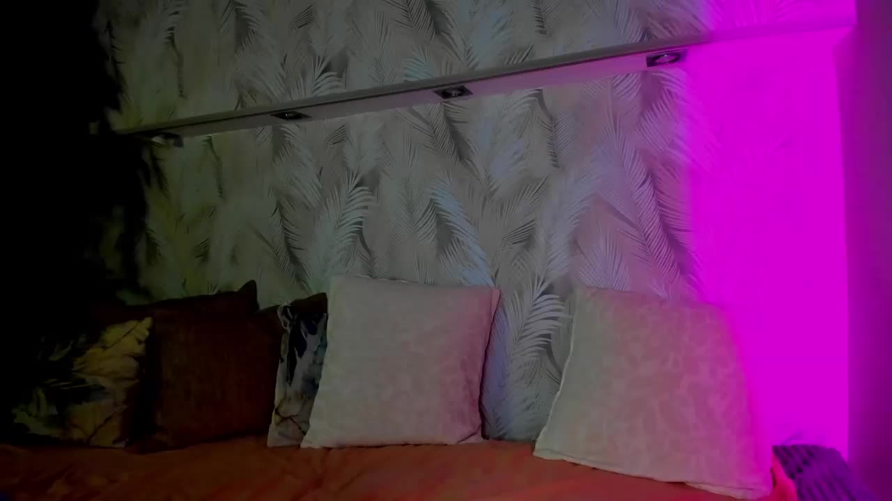 Ellen-Hops Live Sex April 28, 2026