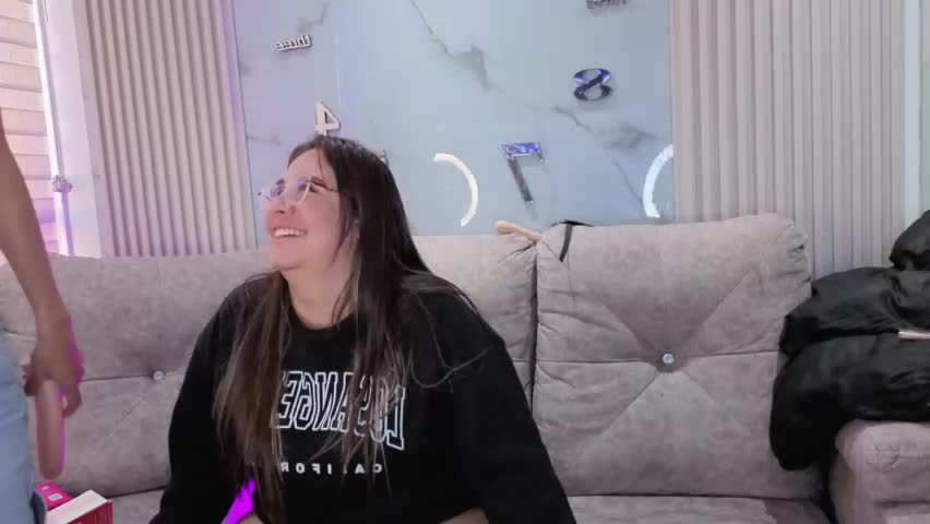 lanna_as Live Sex April 28, 2026
