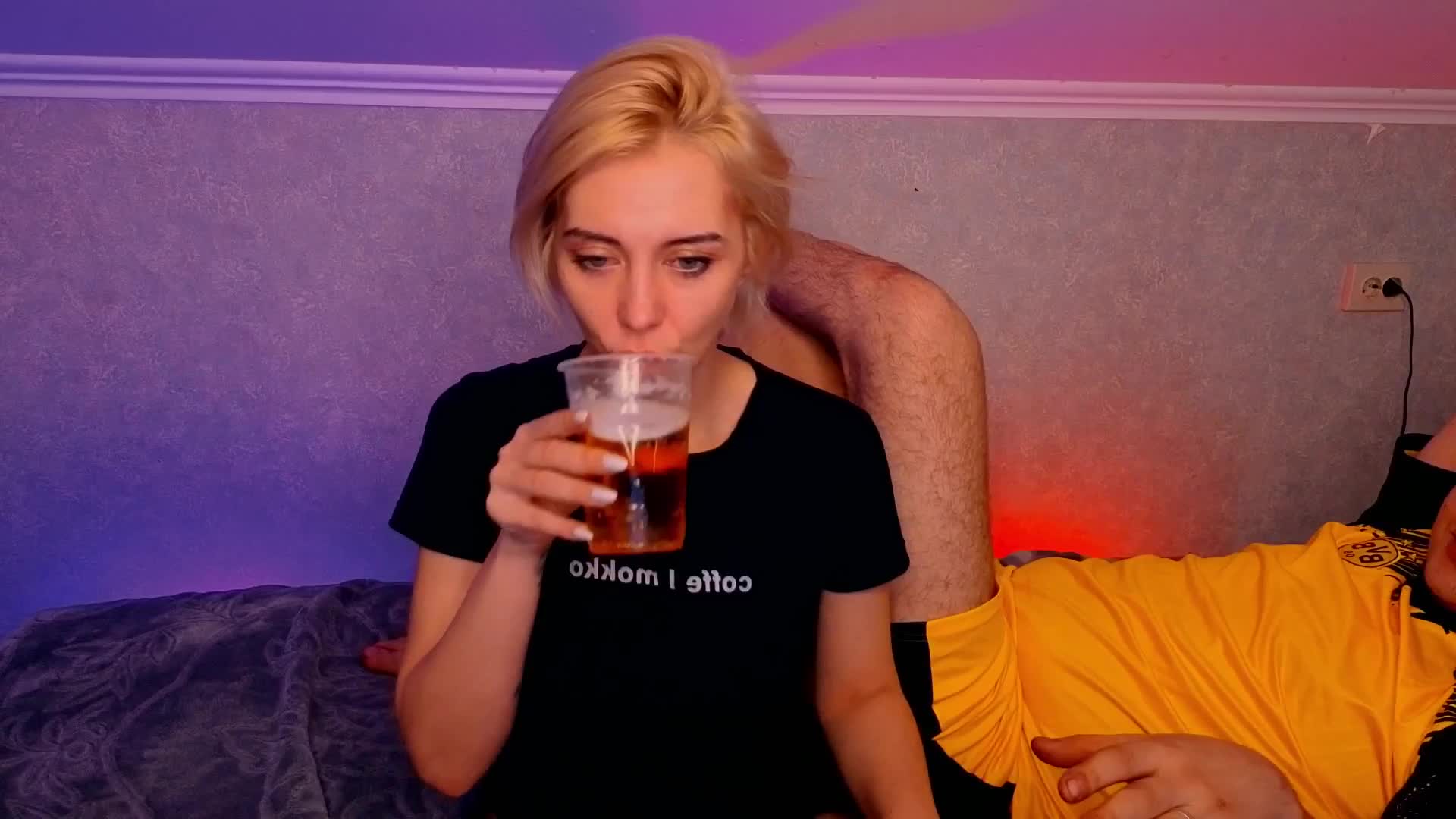 BlondIce Live Sex April 29, 2026