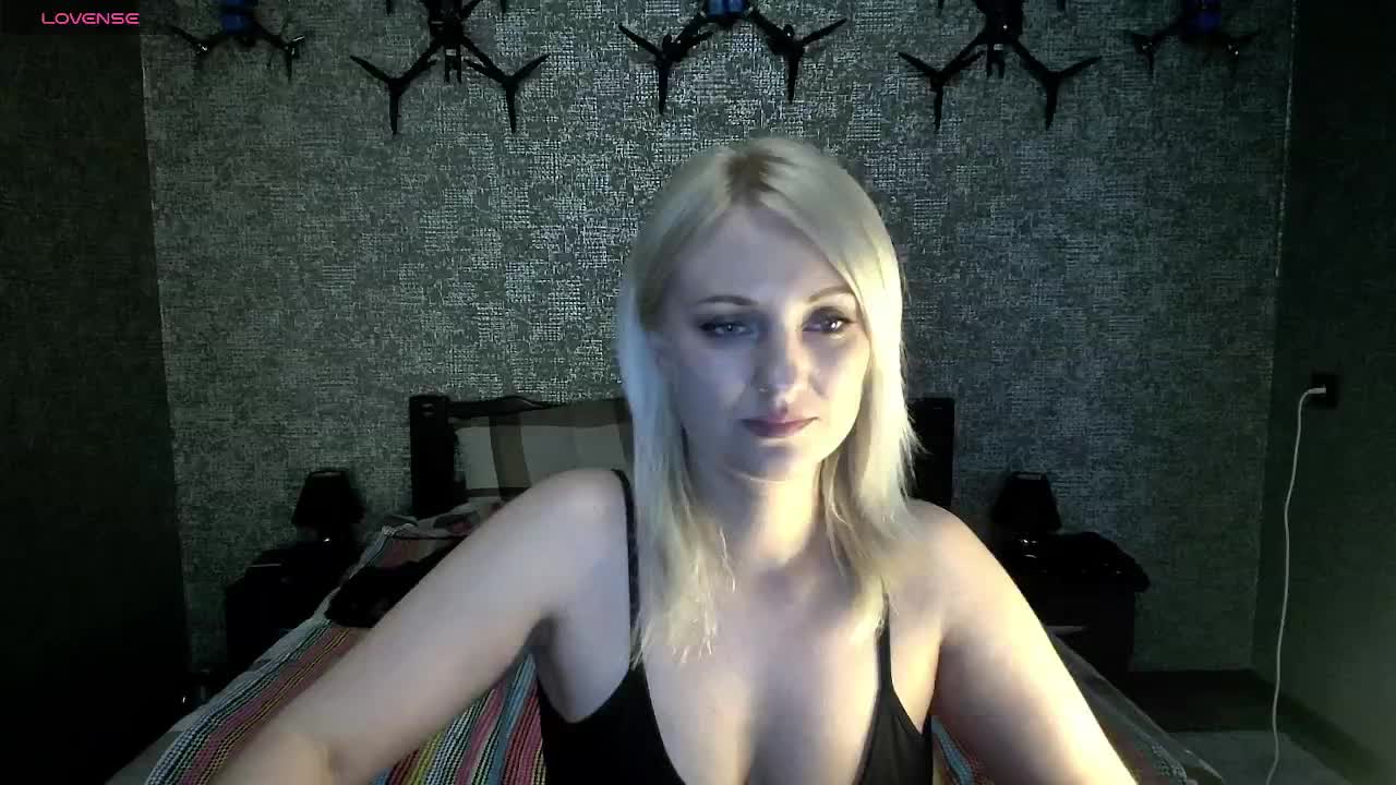 AnnaDeVille Live Sex April 30, 2026