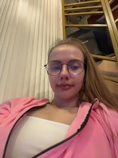 VikkiExtraCheese Live Sex April 30, 2026