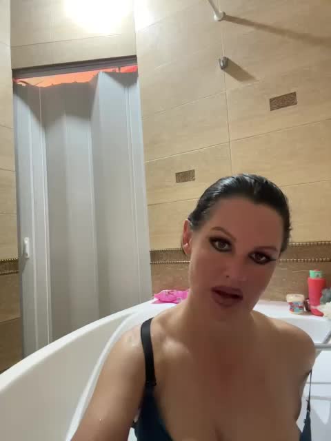 RoyalBreasts Live Sex April 30, 2026