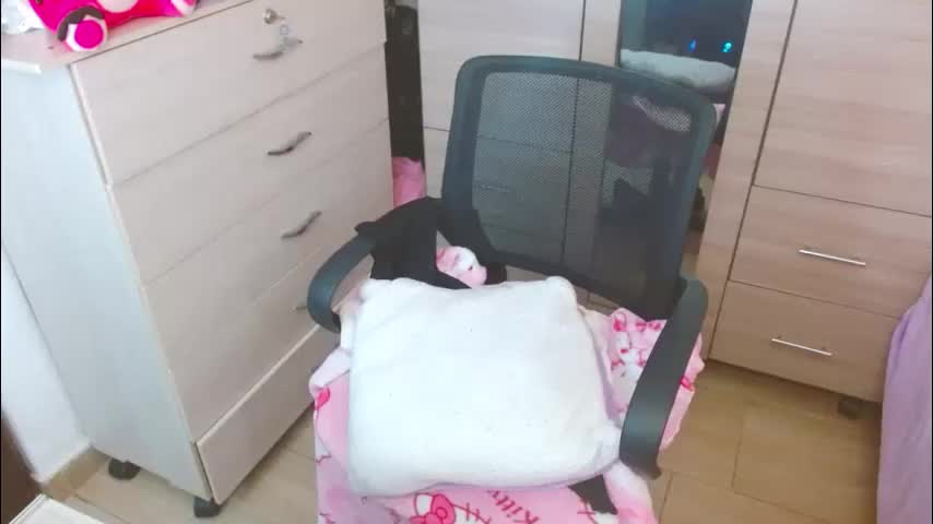 zoe_sexy69 Live Sex April 30, 2026