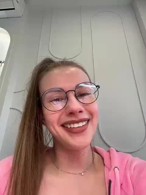 VikkiExtraCheese Live Sex April 30, 2026