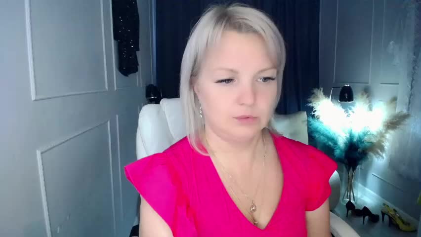 emmmam Live Sex May 1, 2026