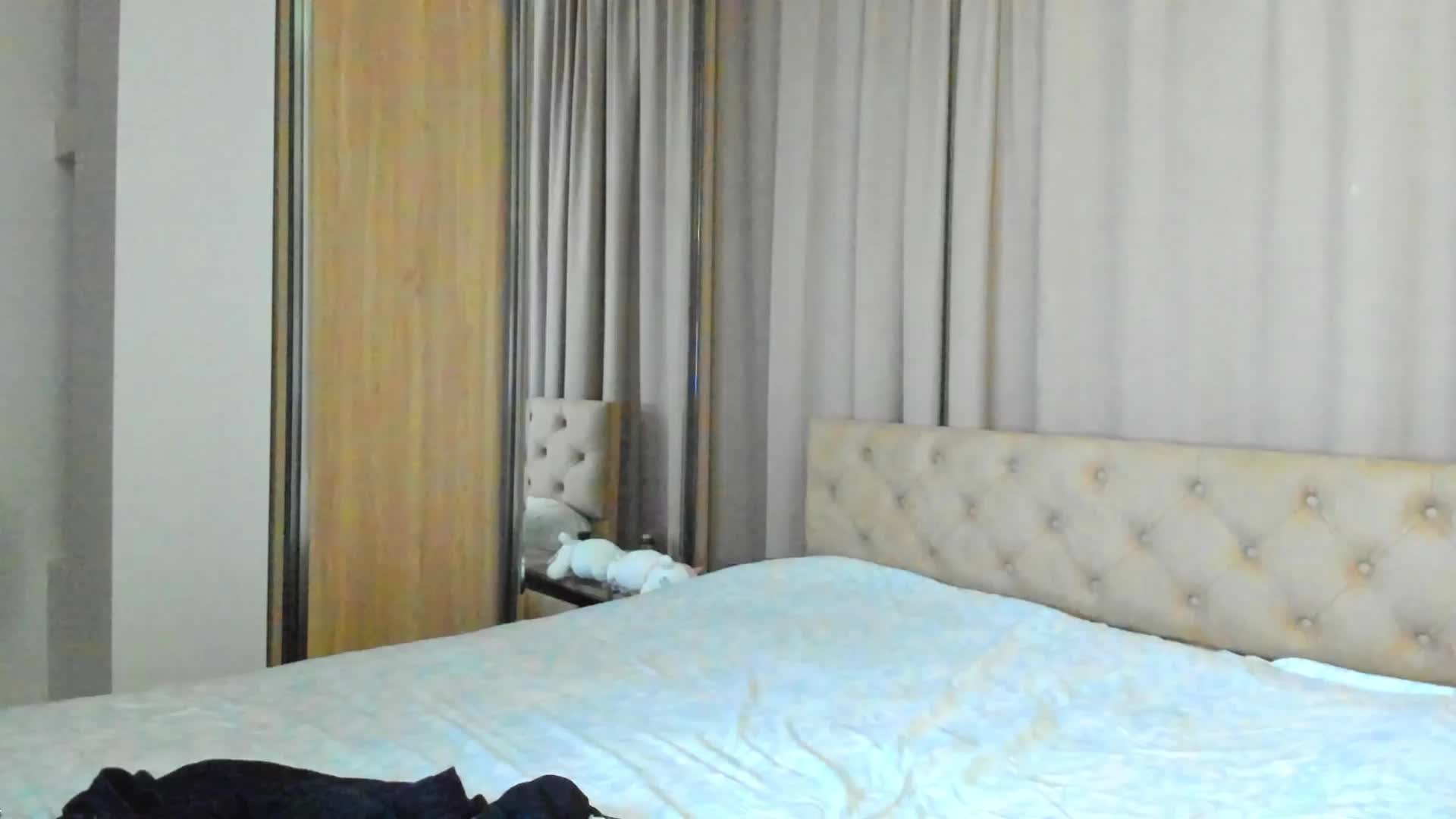 lesyalis Live Sex May 1, 2026