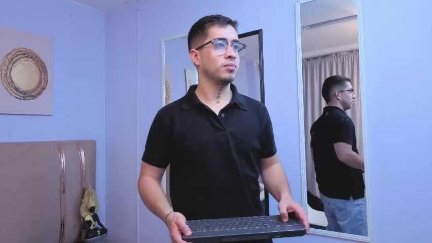 tommas_johnson Live Sex May 1, 2026
