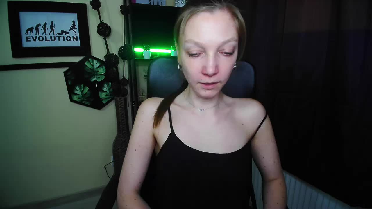 EmillyExtasy Live Sex May 2, 2026