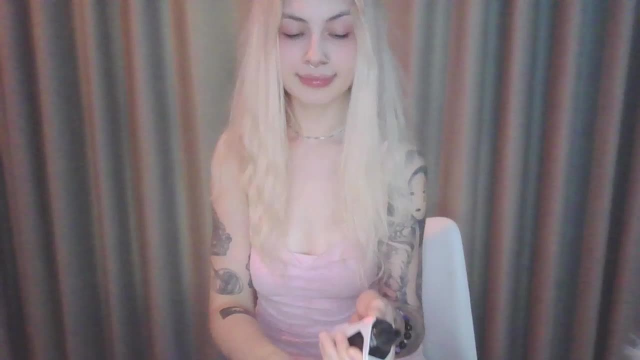 EmilyFlowers Live Sex May 2, 2026