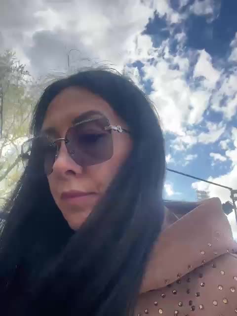 Karolina_Milf Live Sex May 3, 2026