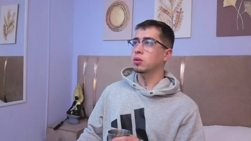 tommas_johnson Live Sex May 3, 2026