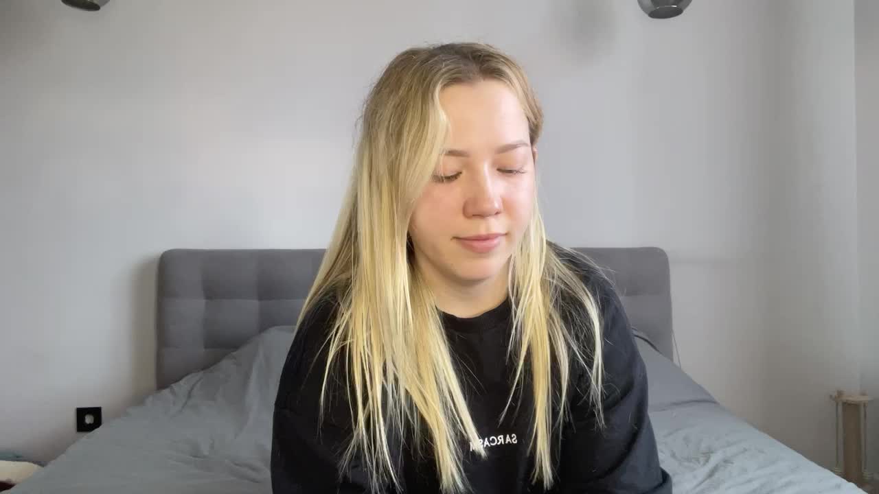 AlyraSun Live Sex May 4, 2026