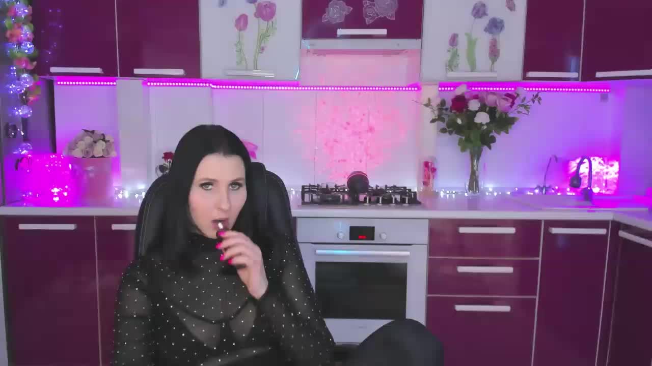 Olivija2020 Live Sex May 4, 2026