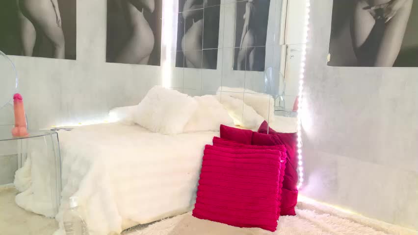 celya_chanel Live Sex May 4, 2026