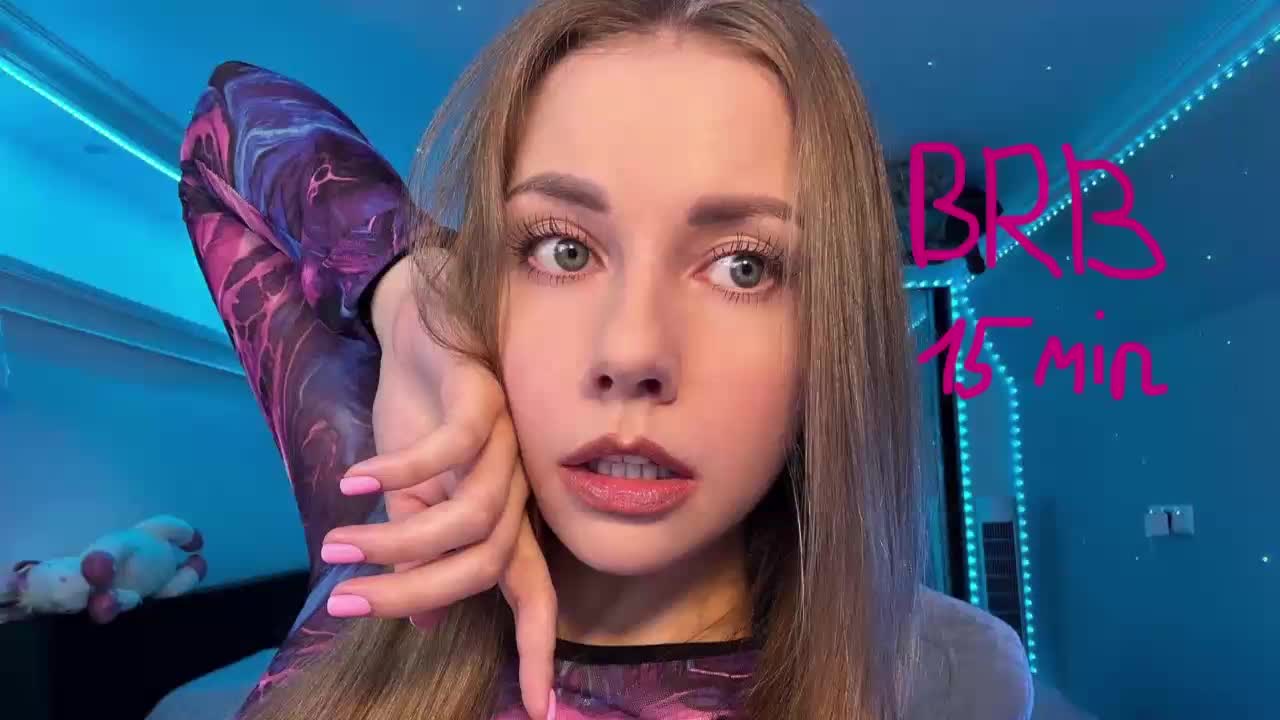 VikkiExtraCheese Live Sex May 4, 2026