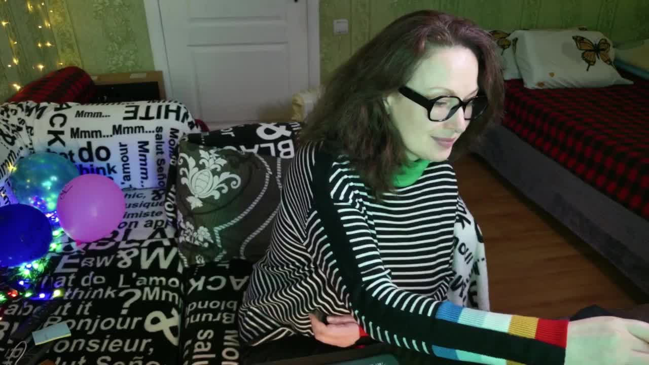 MeganIris Live Sex May 4, 2026