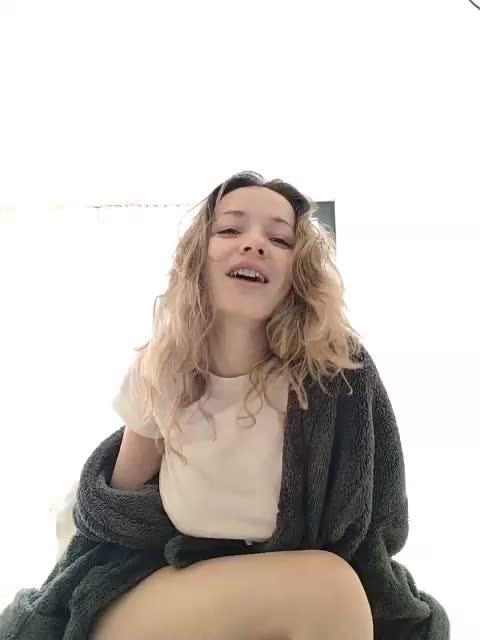 Zvezda_Lola Live Sex May 4, 2026
