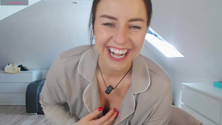 emerald_kittycat Live Sex May 4, 2026