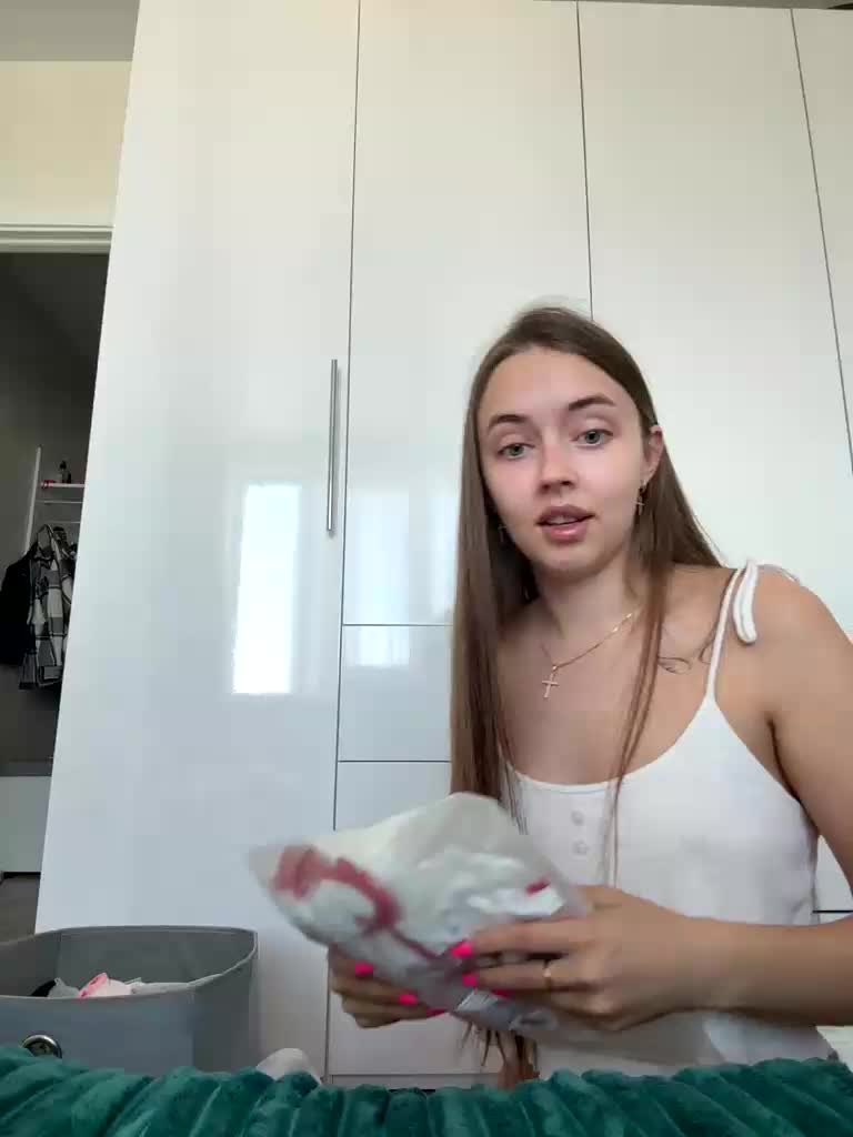Diana1-1 Live Sex May 5, 2026