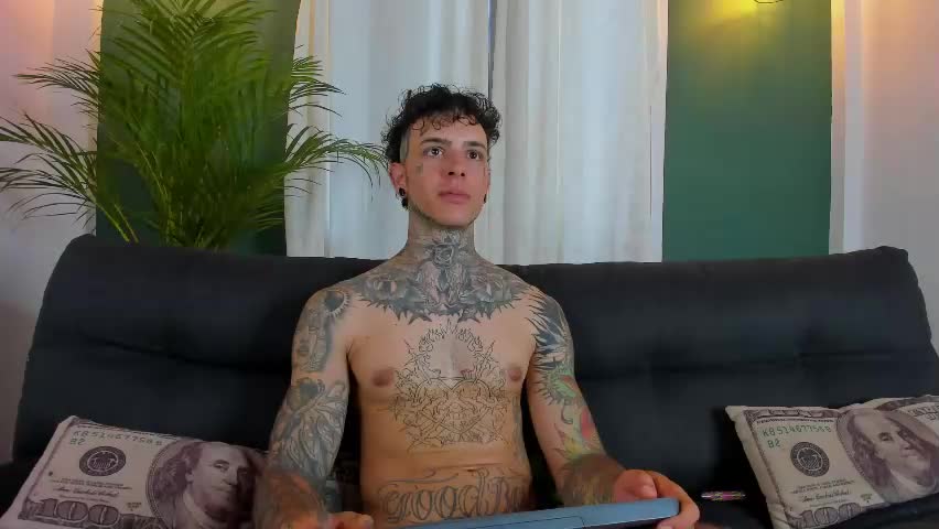 aron_ford Live Sex May 6, 2026